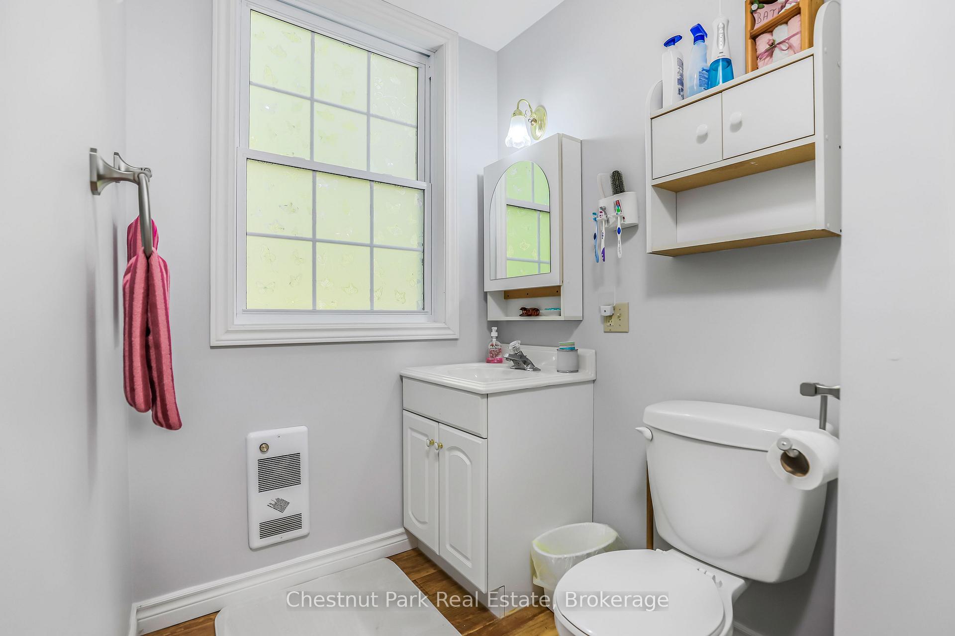 4 Bedroom Single Family Home/House's Image 31
