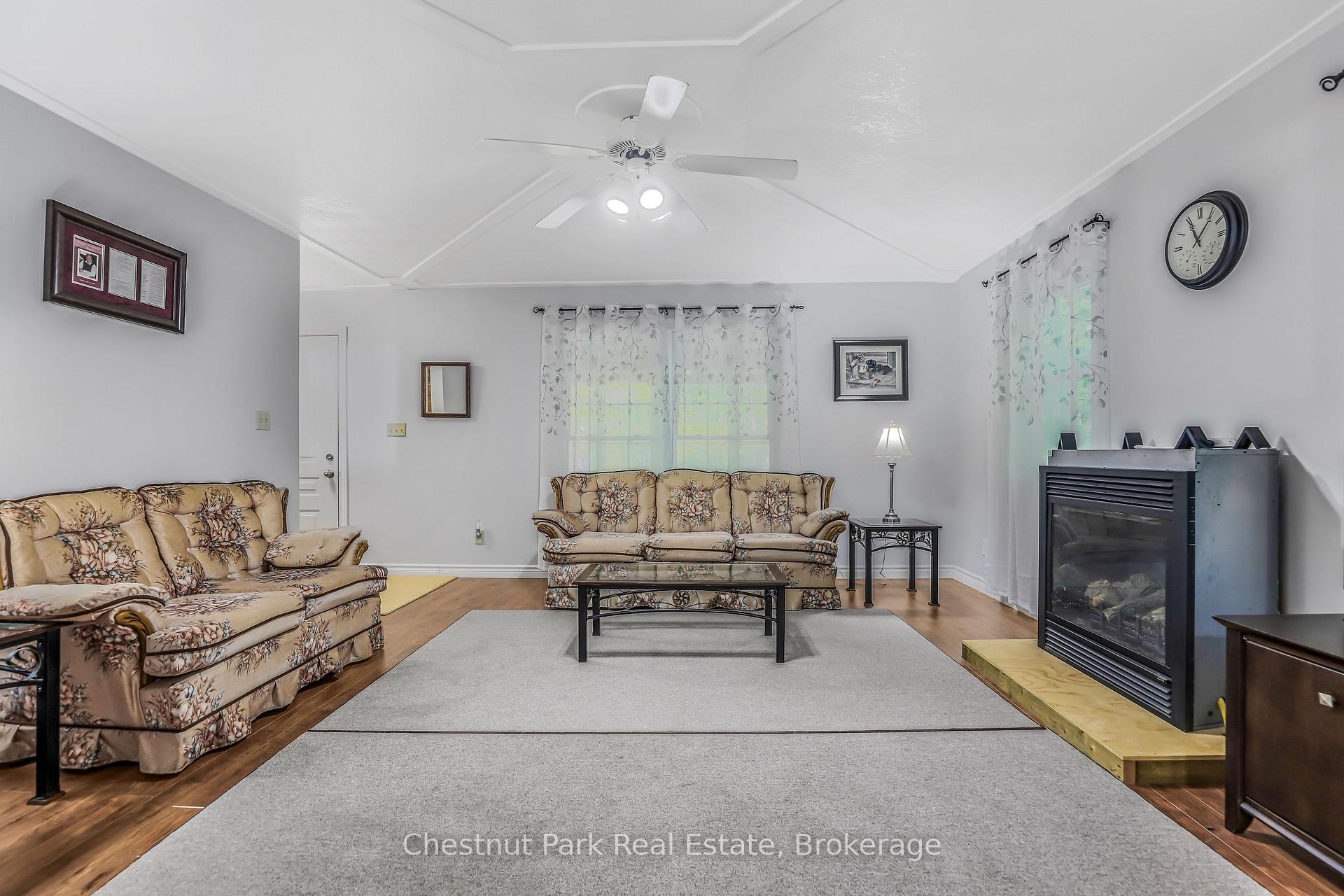 4 Bedroom Single Family Home/House's Image 12