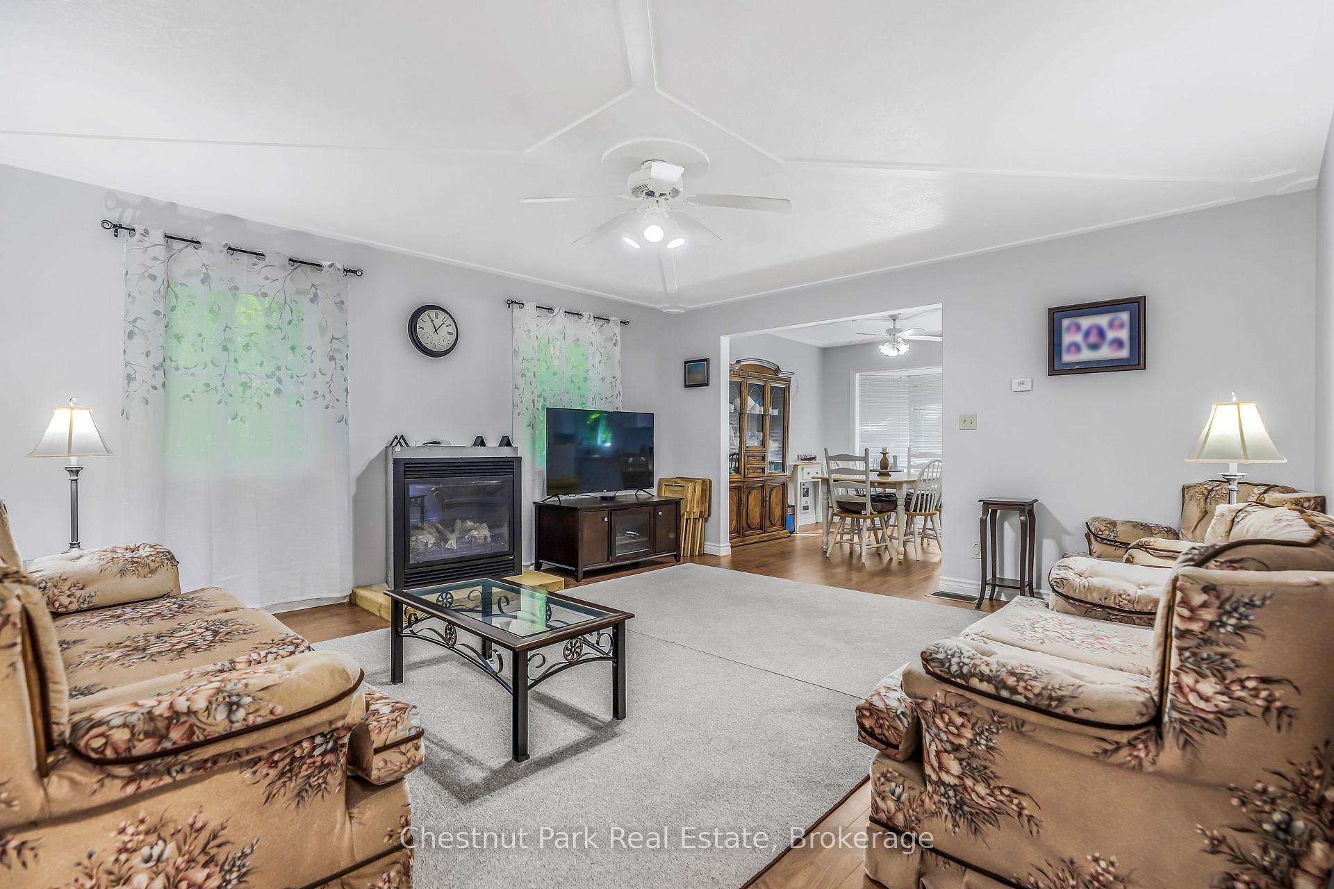 4 Bedroom Single Family Home/House's Image 11