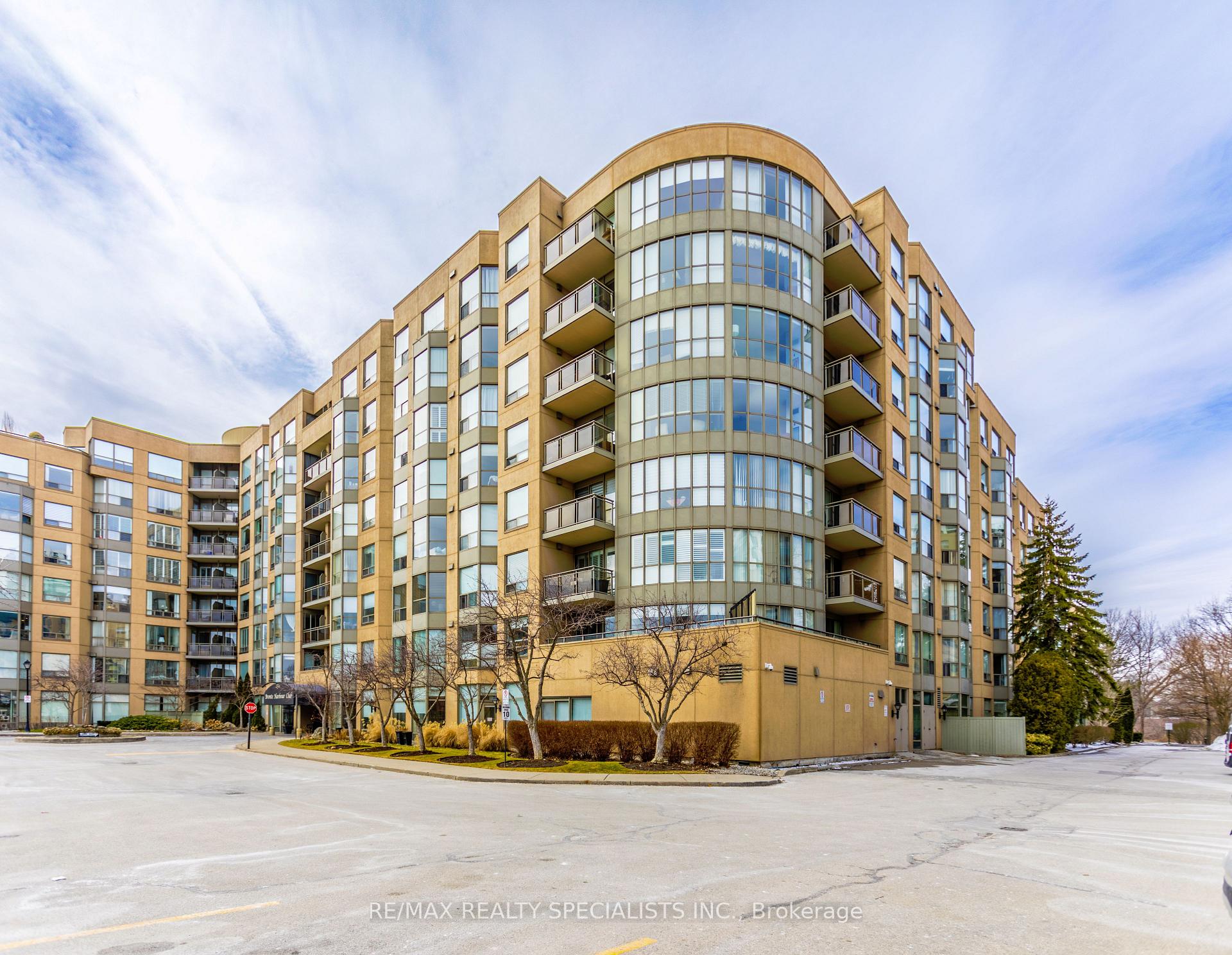 708 - 2511 Lakeshore Road W Oakville Ontario Canada Sale residential Jodi Laginski RE/MAX Realty Specialists Inc, Brokerage*