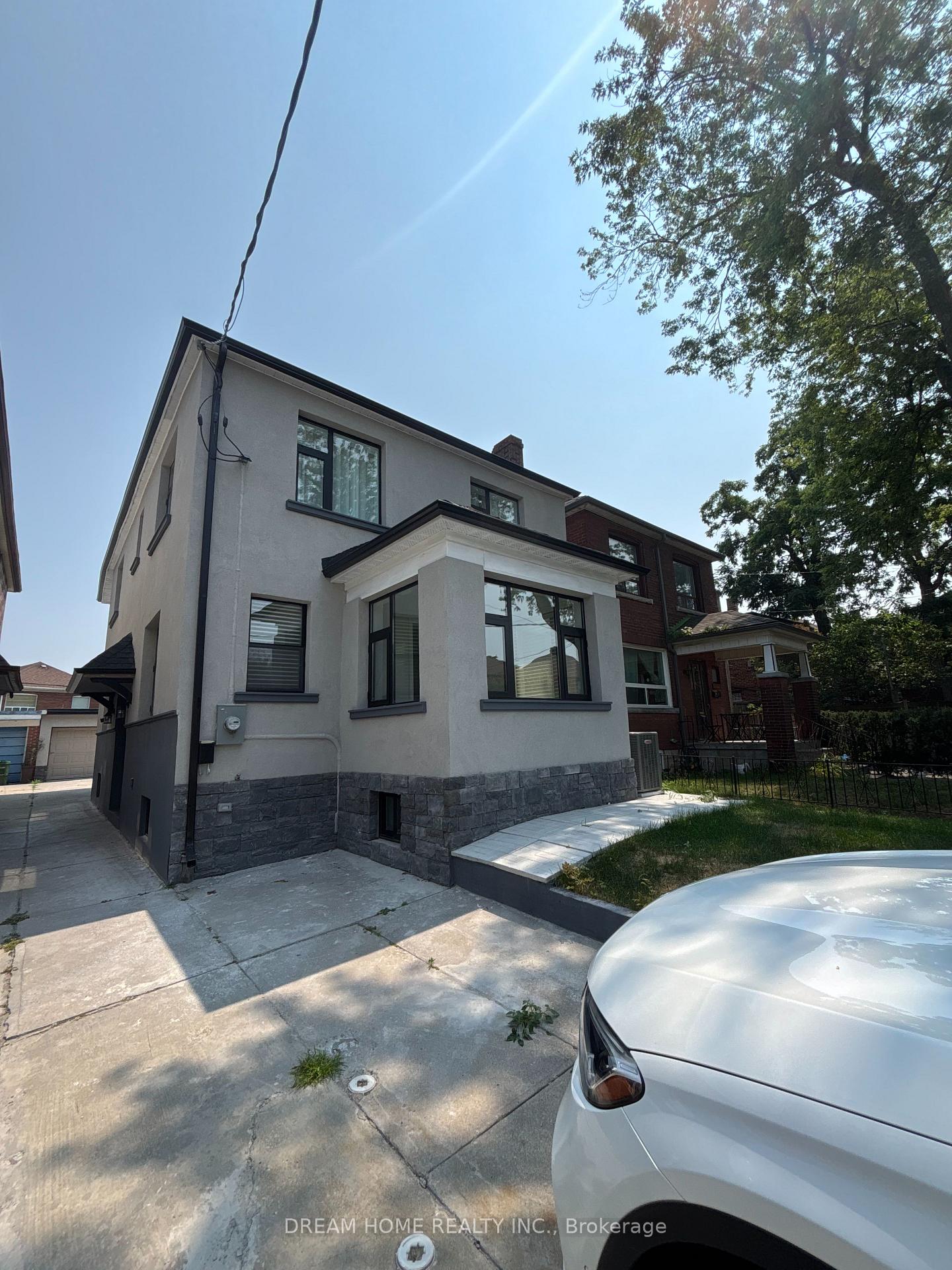 Bsmt - 9 Rusholme Drive E Toronto Ontario Canada Rent residential Ida Tosello Re/Max Your Community Realty, Brokerage *