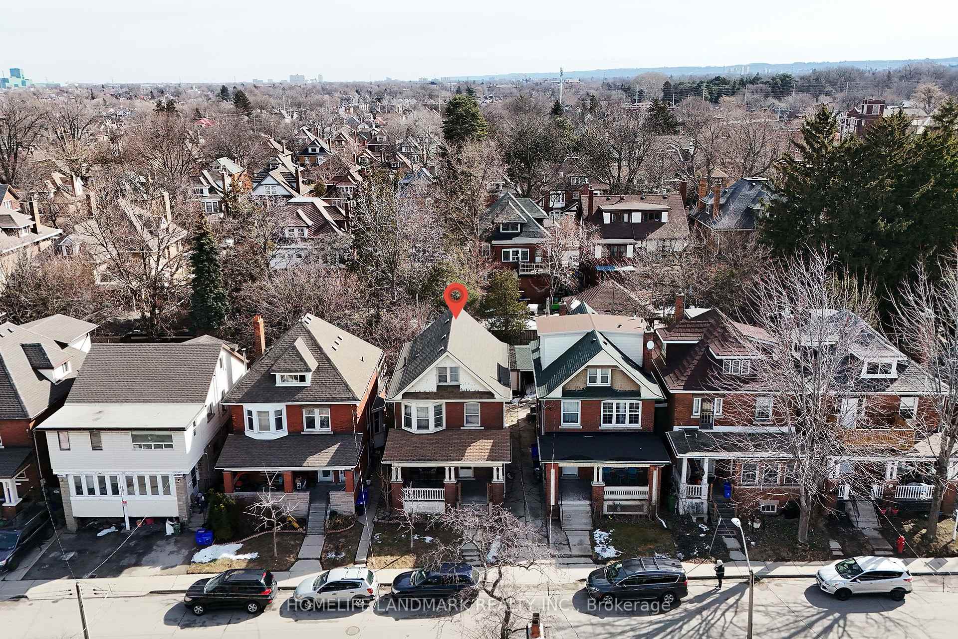 107 Spadina Avenue E Hamilton Ontario Canada Sale residential Gavin Tong HomeLife Landmark Realty Inc., Brokerage