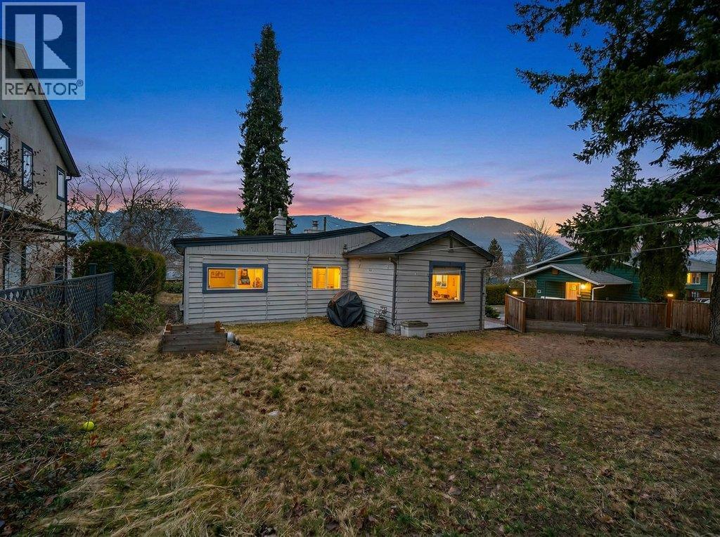 520 6 Street SE Salmon Arm British Columbia Canada Sale residential Tina Cosman EXP Realty (Salmon Arm)