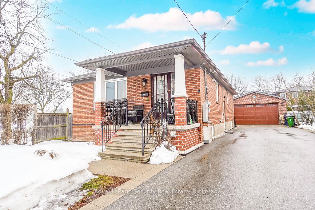 Lower - 1 Norcross Road Toronto Ontario Canada Rent residential Cristina Lopes ROYAL LEPAGE SECURITY REAL ESTATE, BROKERAGE*