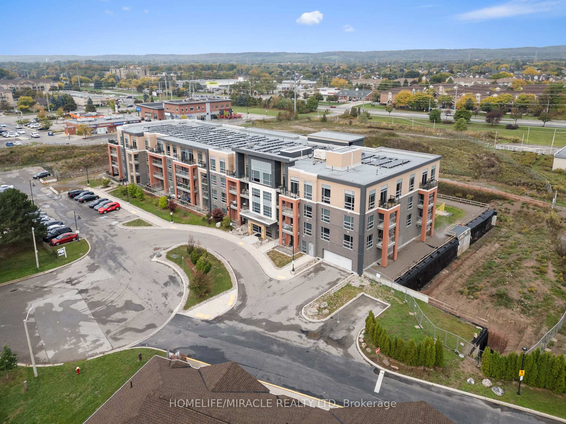 222 - 4040 Upper Middle Road Burlington Ontario Canada Sale residential Navdeep Gill HomeLife/Miracle Realty Ltd, Brokerage *