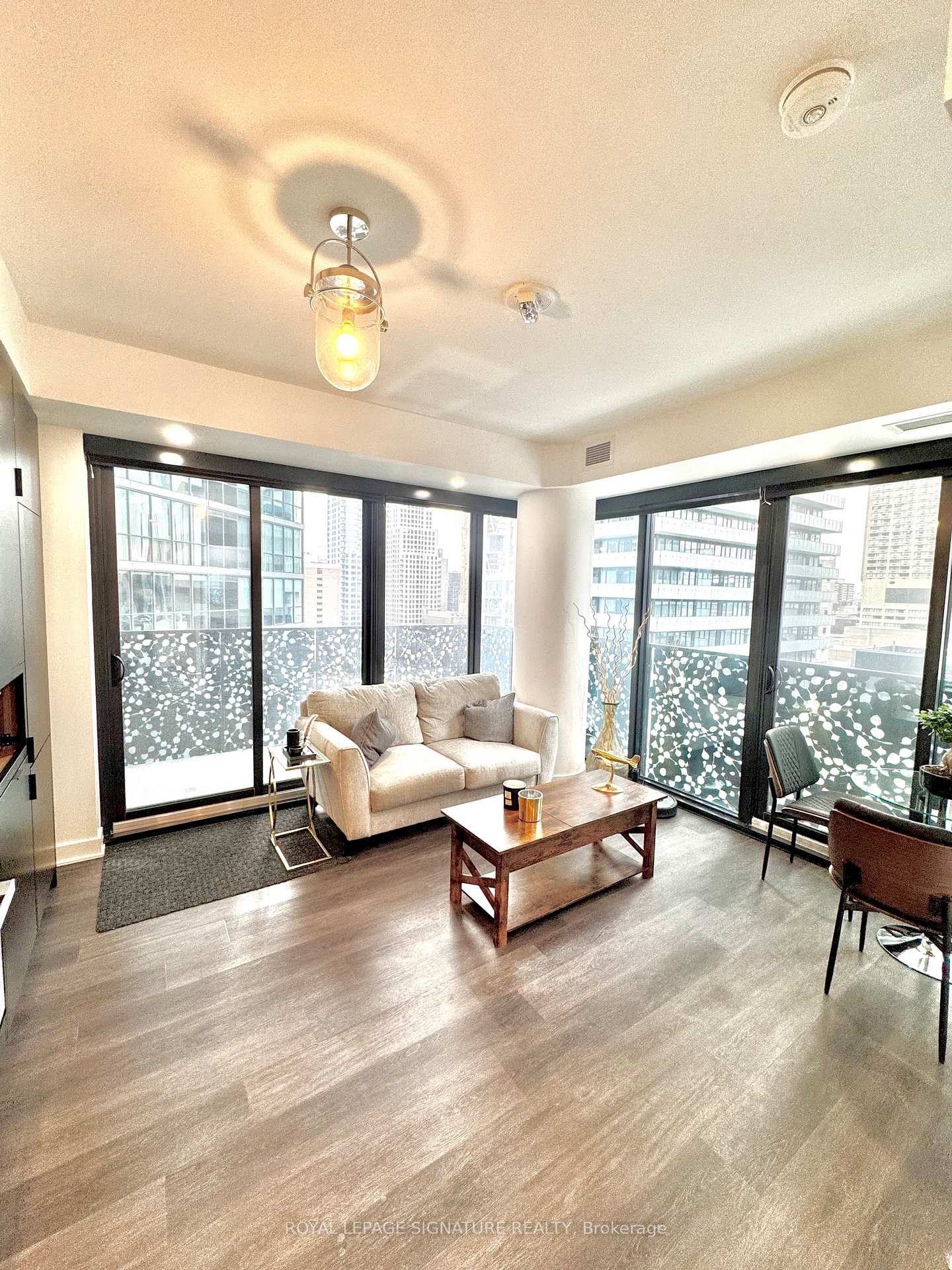 1510 - 55 Charles Street E Toronto Ontario Canada Sale residential Sat Swaminathan ROYAL LEPAGE SIGNATURE REALTY, Brokerage*