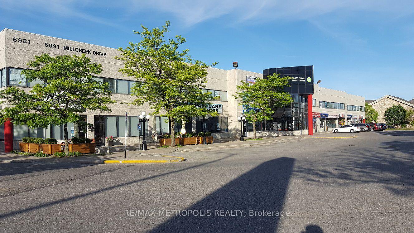 41 - 6981 Millcreek Drive Mississauga Ontario Canada Lease commercial Ravnit Kauldhar RE/MAX Metropolis Realty Brokerage*