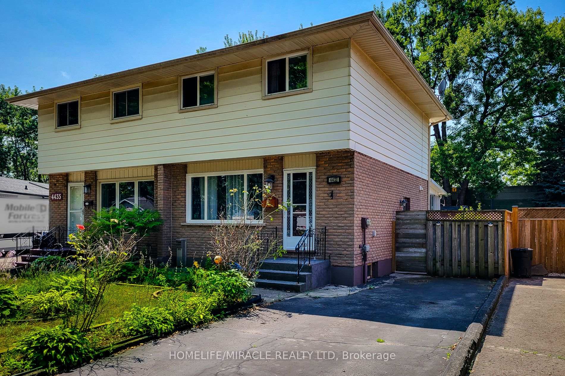 4433 Meadowvale Drive Niagara Falls Ontario Canada Sale residential   HomeLife/Miracle Realty Ltd., Brokerage*