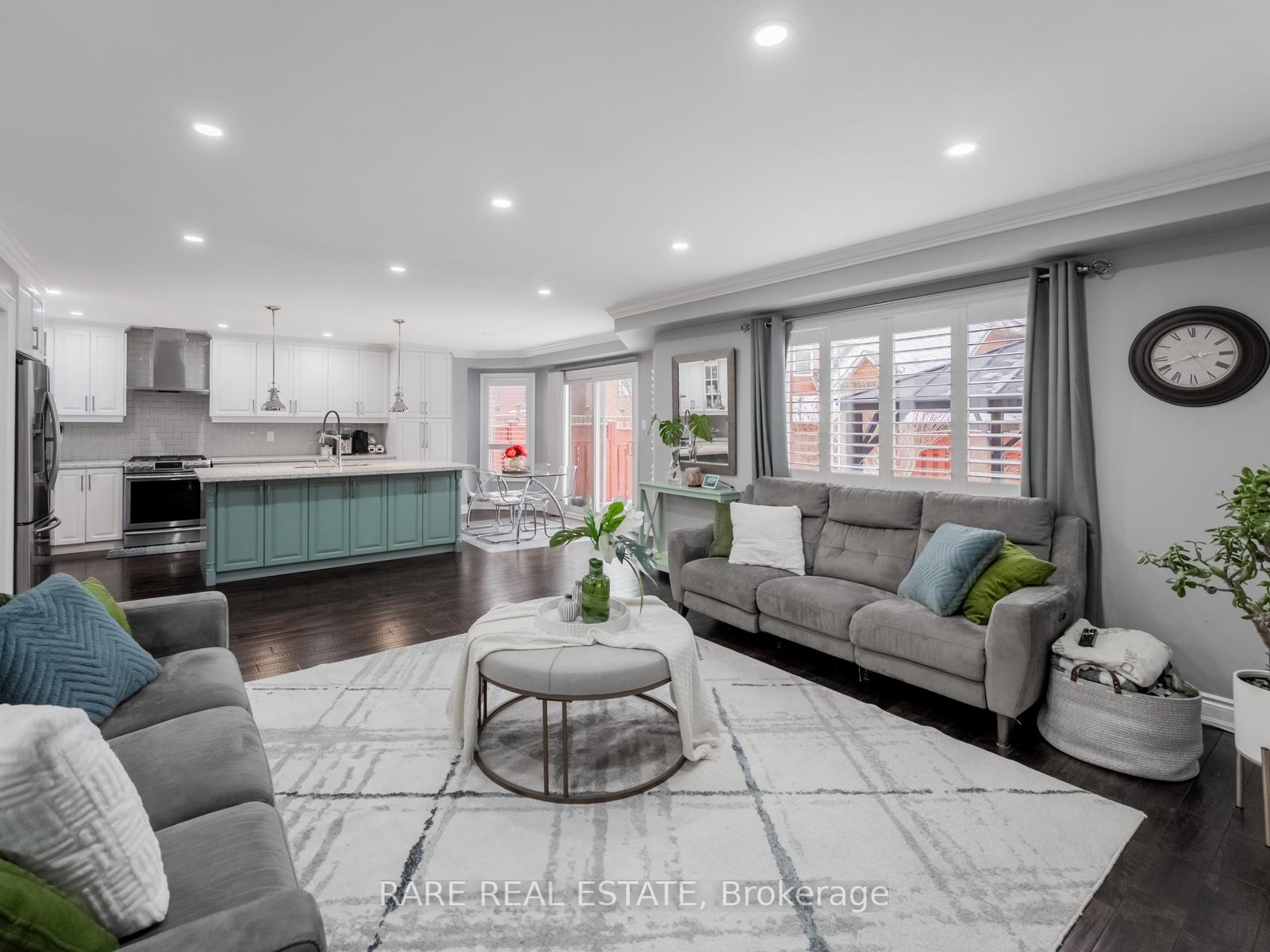 33 SOUTHBEND Drive Brampton Ontario Canada Sale residential Manpreet Ahluwalia Royal LePage Credit Valley Real Estate, Brokerage*