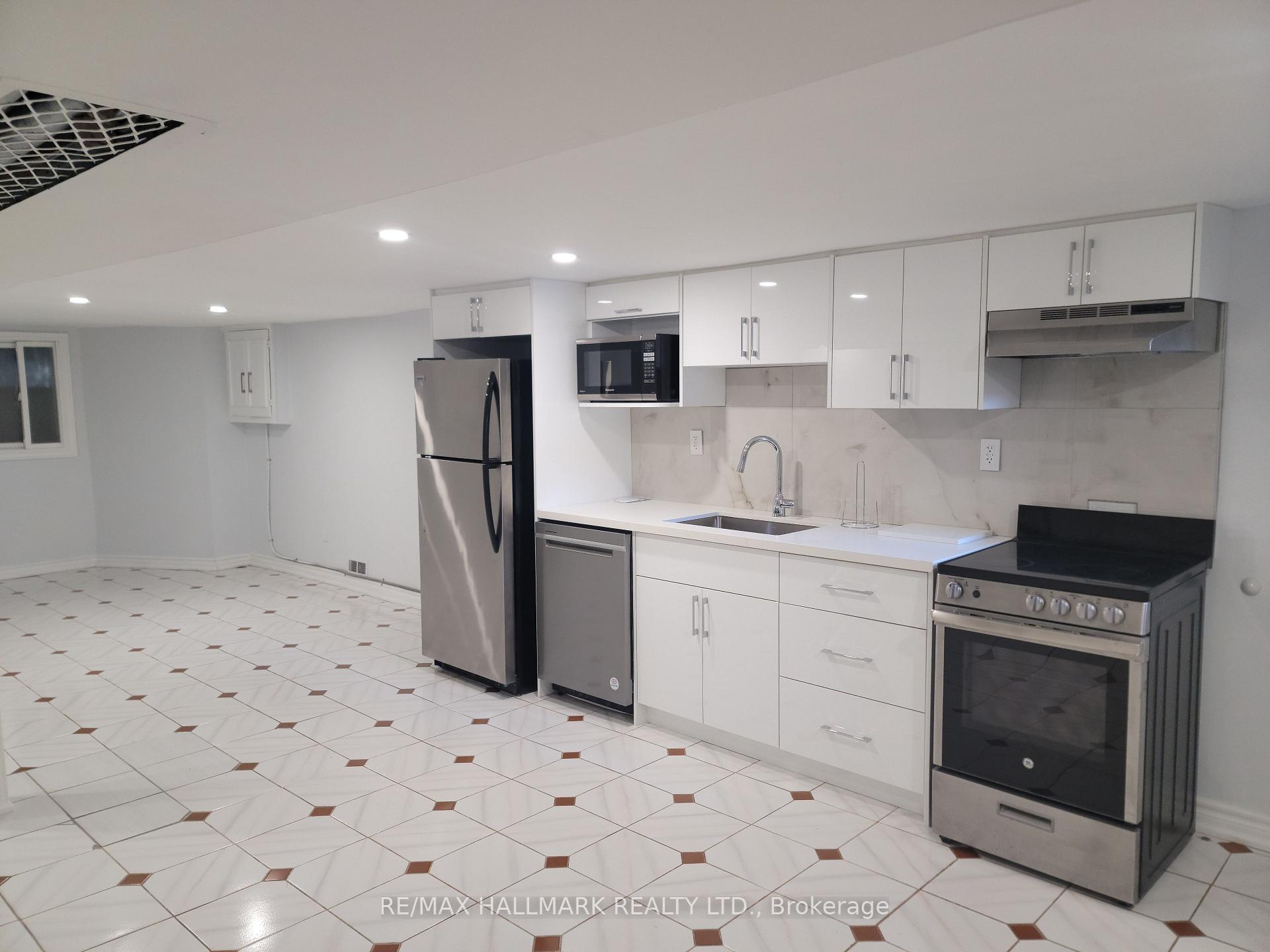 Main - 100 Montrose Avenue Toronto Ontario Canada Rent residential AMIT TALREJA RE/MAX Hallmark Realty Ltd., Brokerage*