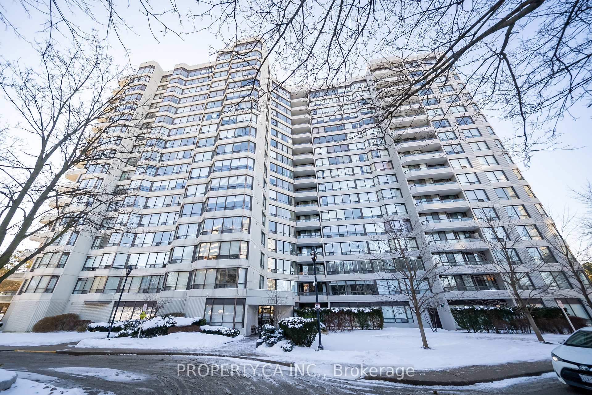 201 - 1121 Steeles Avenue W Toronto Ontario Canada Rent residential Serge Gubanov PROPERTY.CA INC.