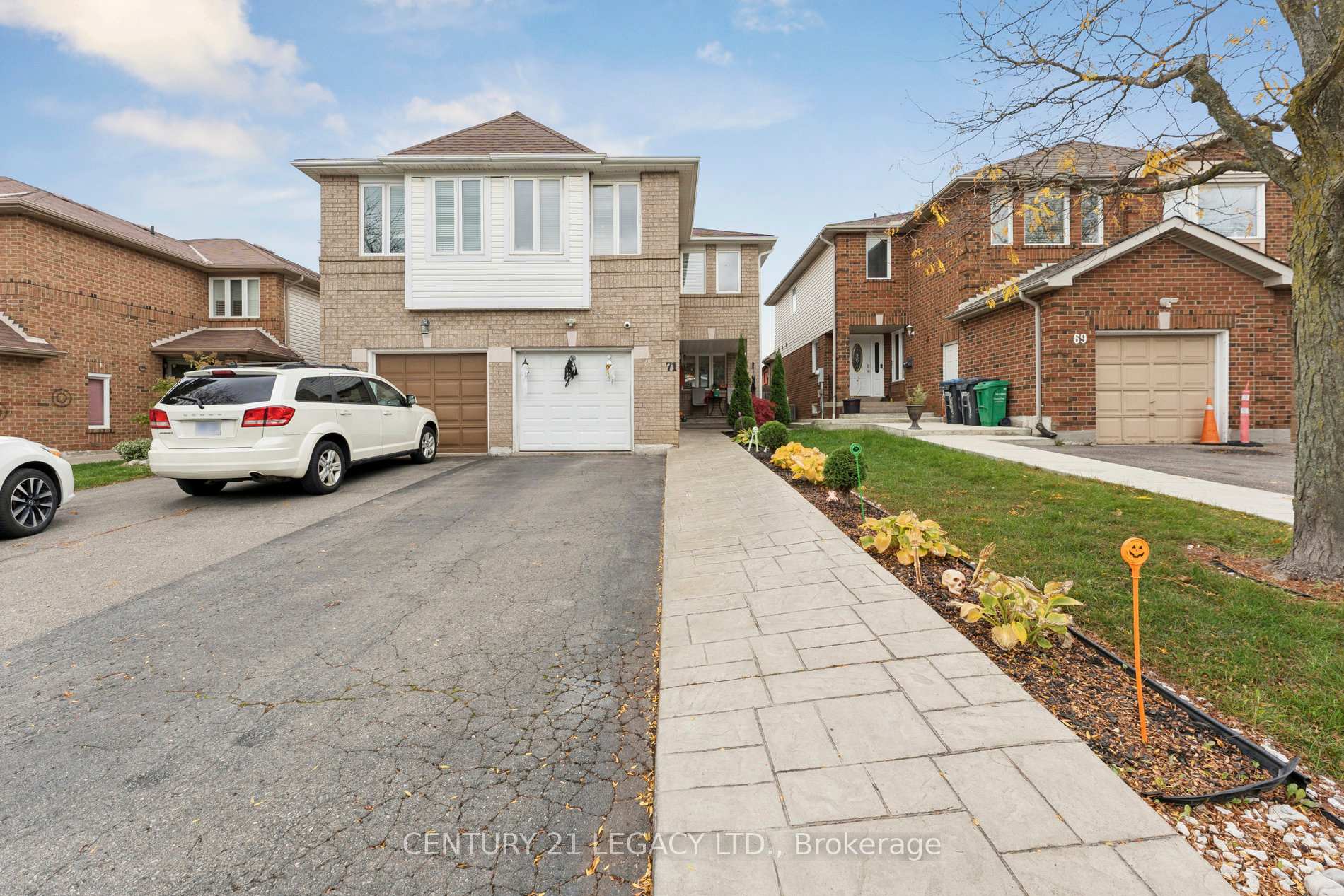71 Townley Crescent Brampton Ontario Canada Sale residential Sundeep Babbar Royal Lepage Certified Realty, Brokerage*