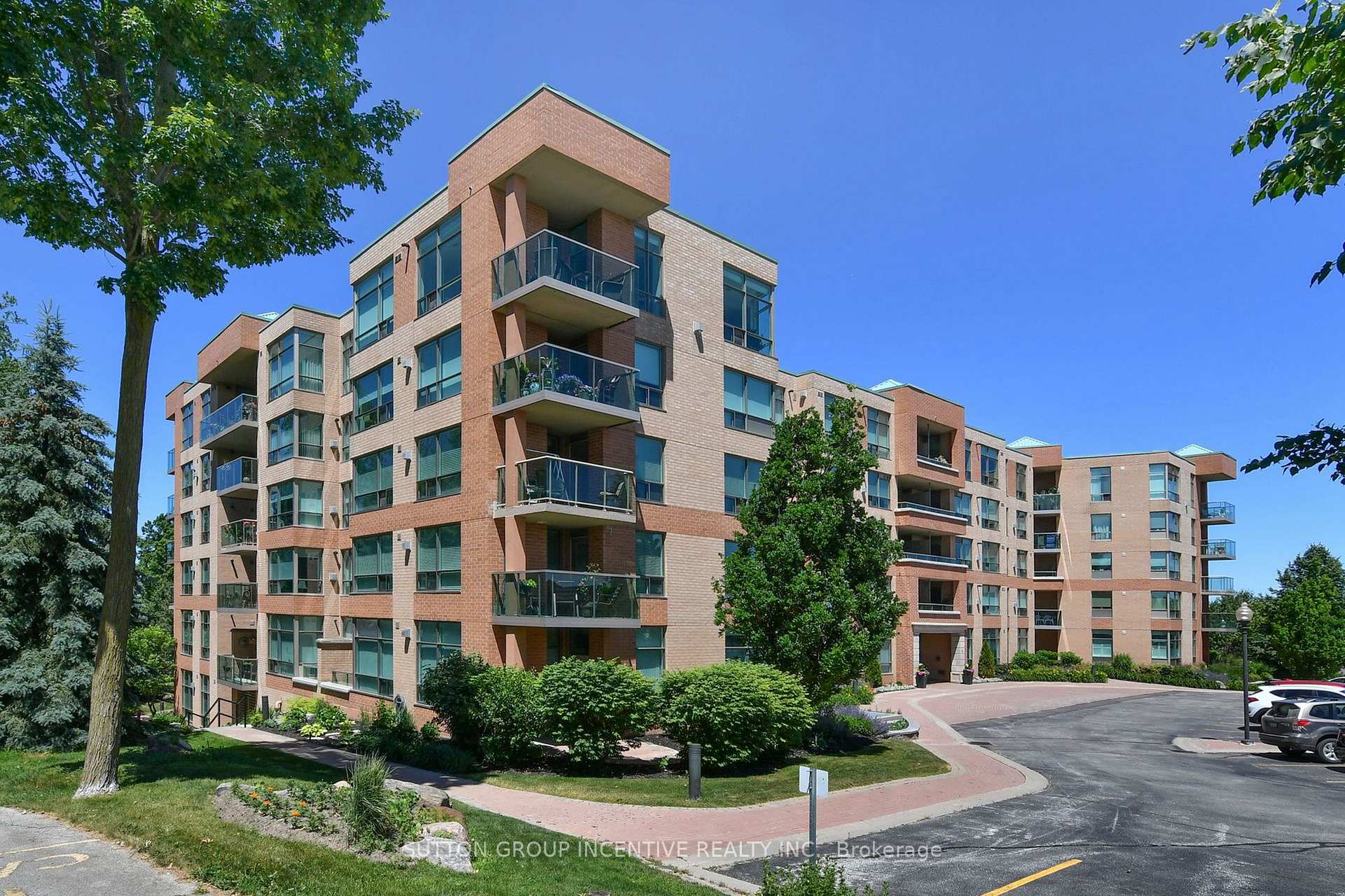 308 - 4 Briar Hill Heights W New Tecumseth Ontario Canada Sale residential   Sutton Group Incentive Realty Inc.,Brokerage*