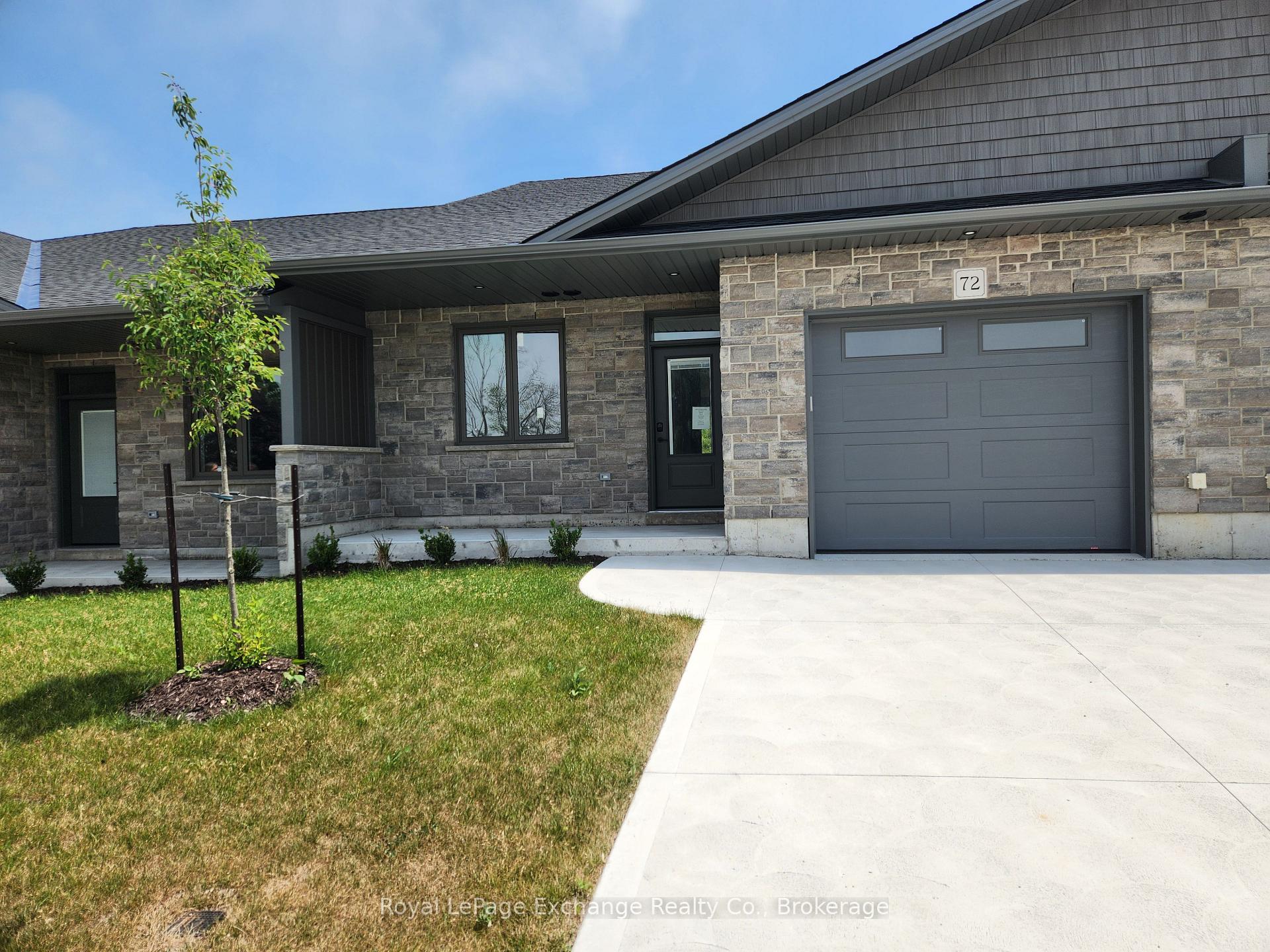64 Mercedes Crescent Kincardine Ontario Canada Sale residential Glenis Vardy Royal LePage Exchange Realty Co., Brokerage*