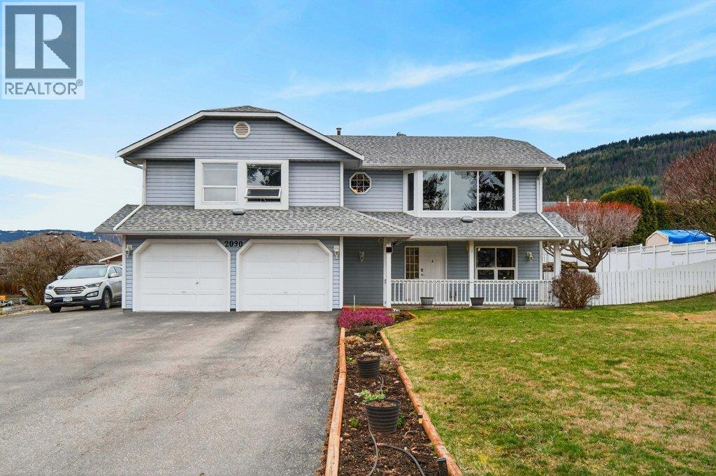 2090 14 Street SW Salmon Arm British Columbia Canada Sale residential Tina Cosman EXP Realty (Salmon Arm)
