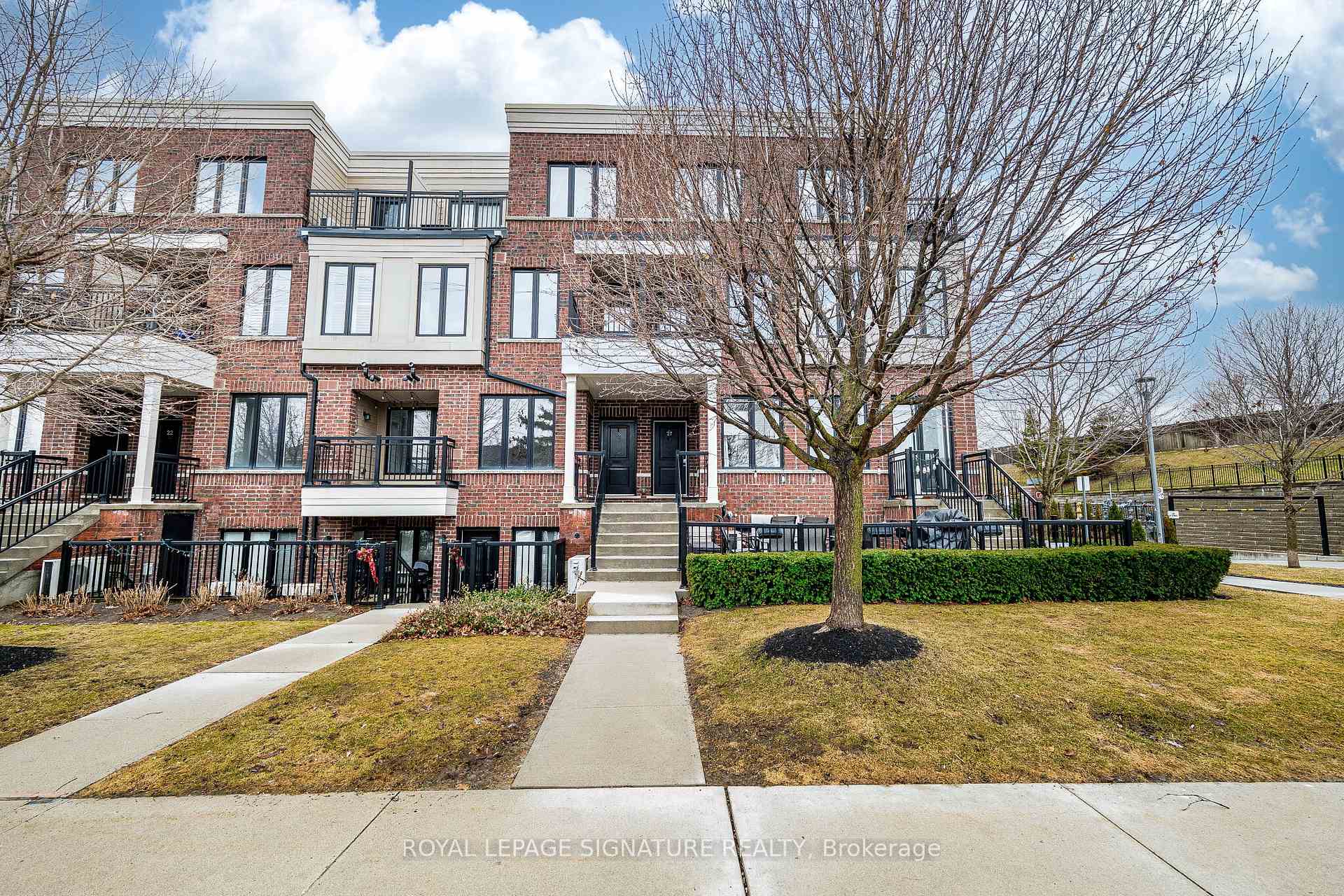 27 - 120 Twenty Fourth Street Toronto Ontario Canada Sale residential Sat Swaminathan ROYAL LEPAGE SIGNATURE REALTY, Brokerage*