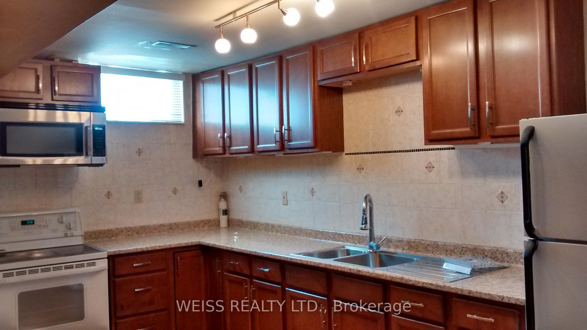 BSMT - 4063 Ellesmere Road Toronto Ontario Canada Rent residential   WEISS REALTY LTD., Brokerage