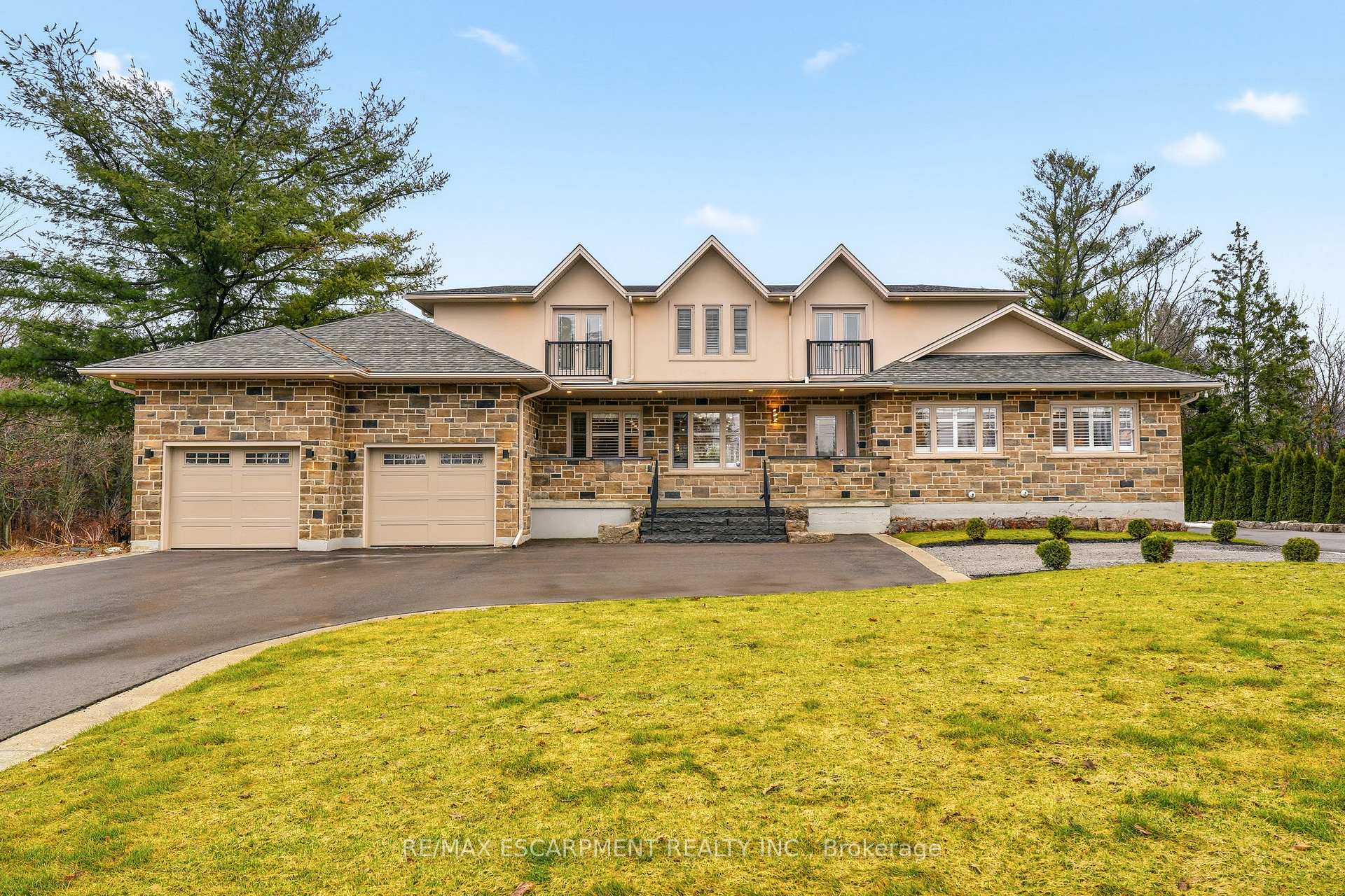 1354 No 1 Side Road N Burlington Ontario Canada Sale residential SHANNON MCCOUBREY RE/MAX Escarpment Realty Inc., Brokerage