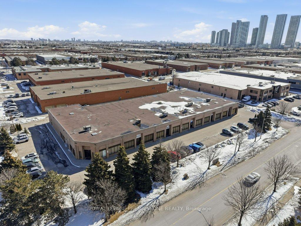 4 - 299 Applewood Crescent Vaughan Ontario Canada Sale commercial Al & Peggy Cunningham Re/Max Experts, Brokerage*