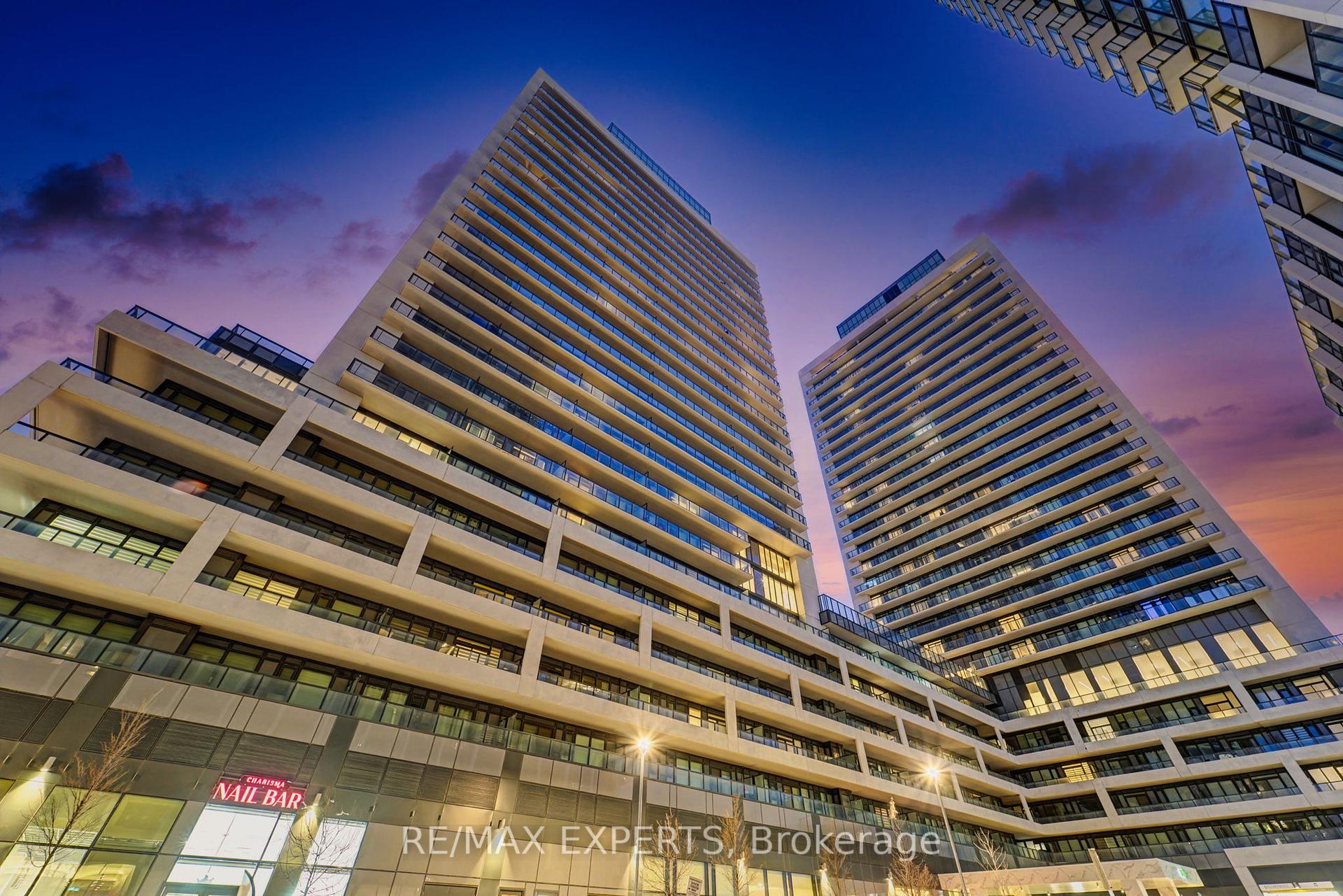 421 - 8960 Jane Street Vaughan Ontario Canada Sale residential Francesco De Dominicis Re/Max Experts, Brokerage*