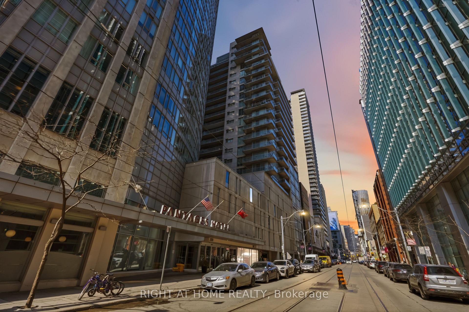 4106 - 210 Victoria Street Toronto Ontario Canada Sale residential Charles Dow Right at Home Realty, Brokerage*