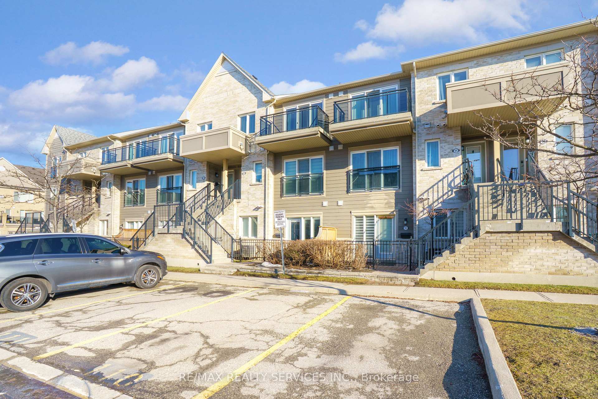92 - 60 Fairwood Circle Brampton Ontario Canada Sale residential Raj Sharma RE/MAX Realty Services Inc., Brokerage*