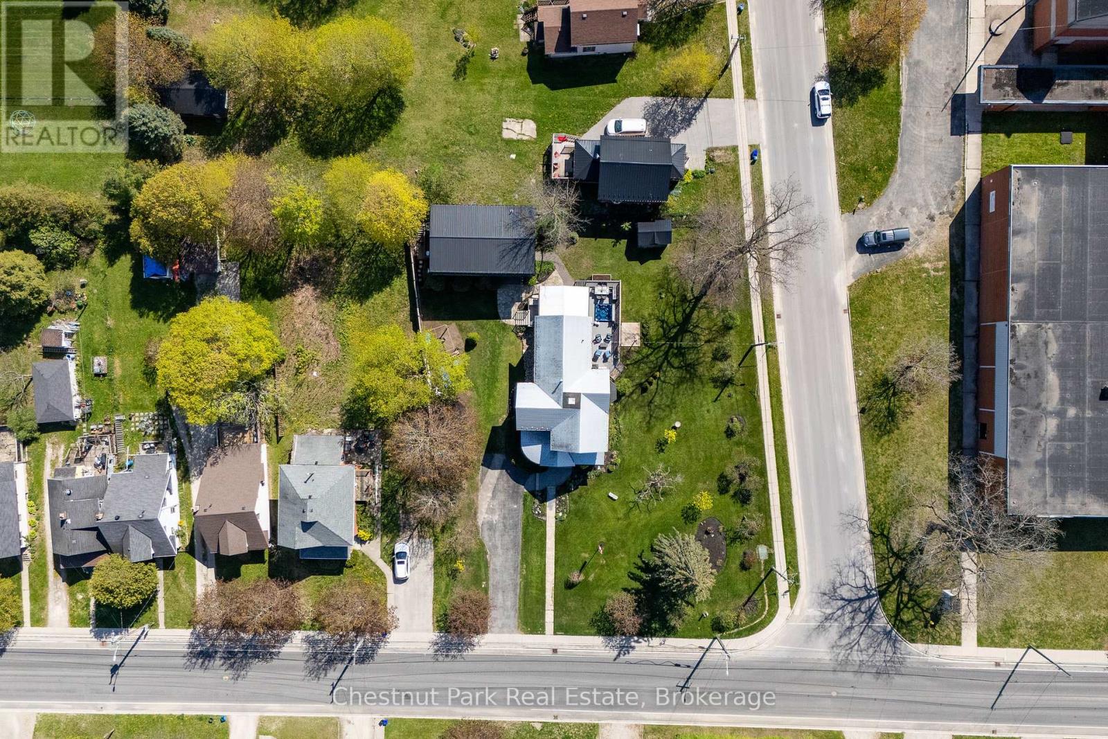 3 Bedroom Single Family Home/House's Image 43
