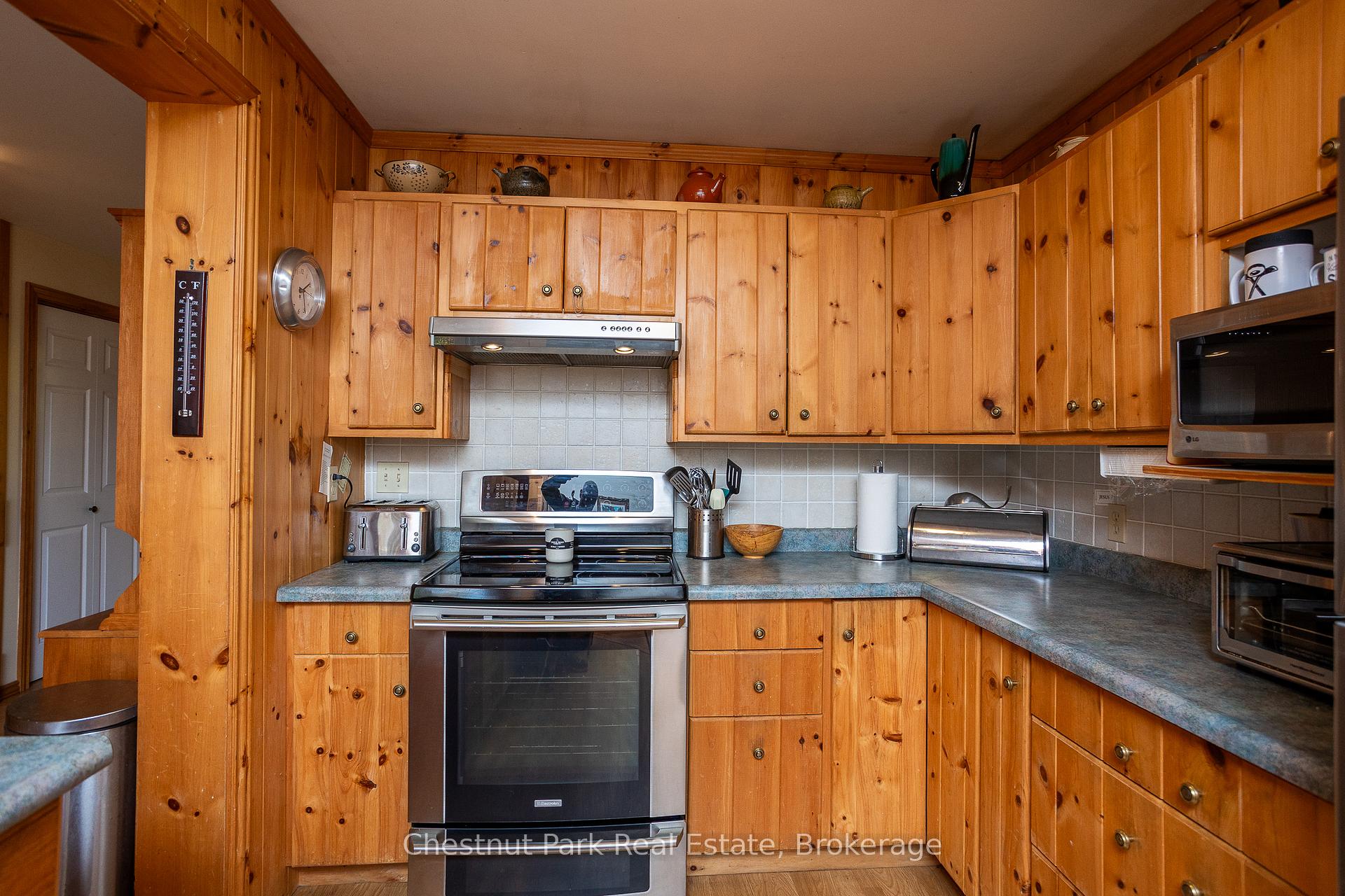 3 Bedroom Single Family Home/House's Image 6