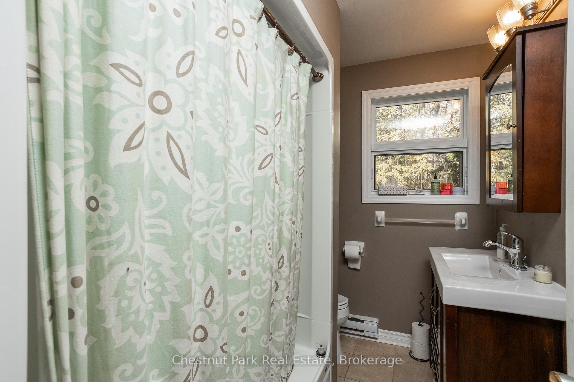 3 Bedroom Single Family Home/House's Image 14