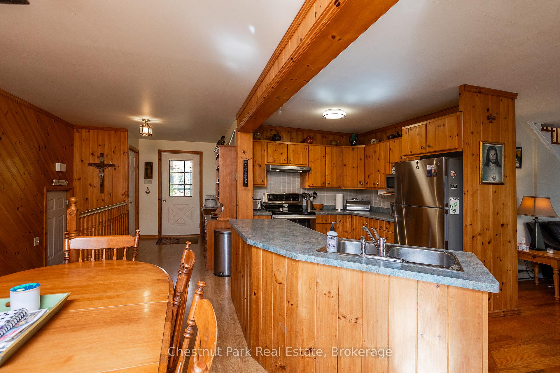 3 Bedroom Single Family Home/House's Image 4