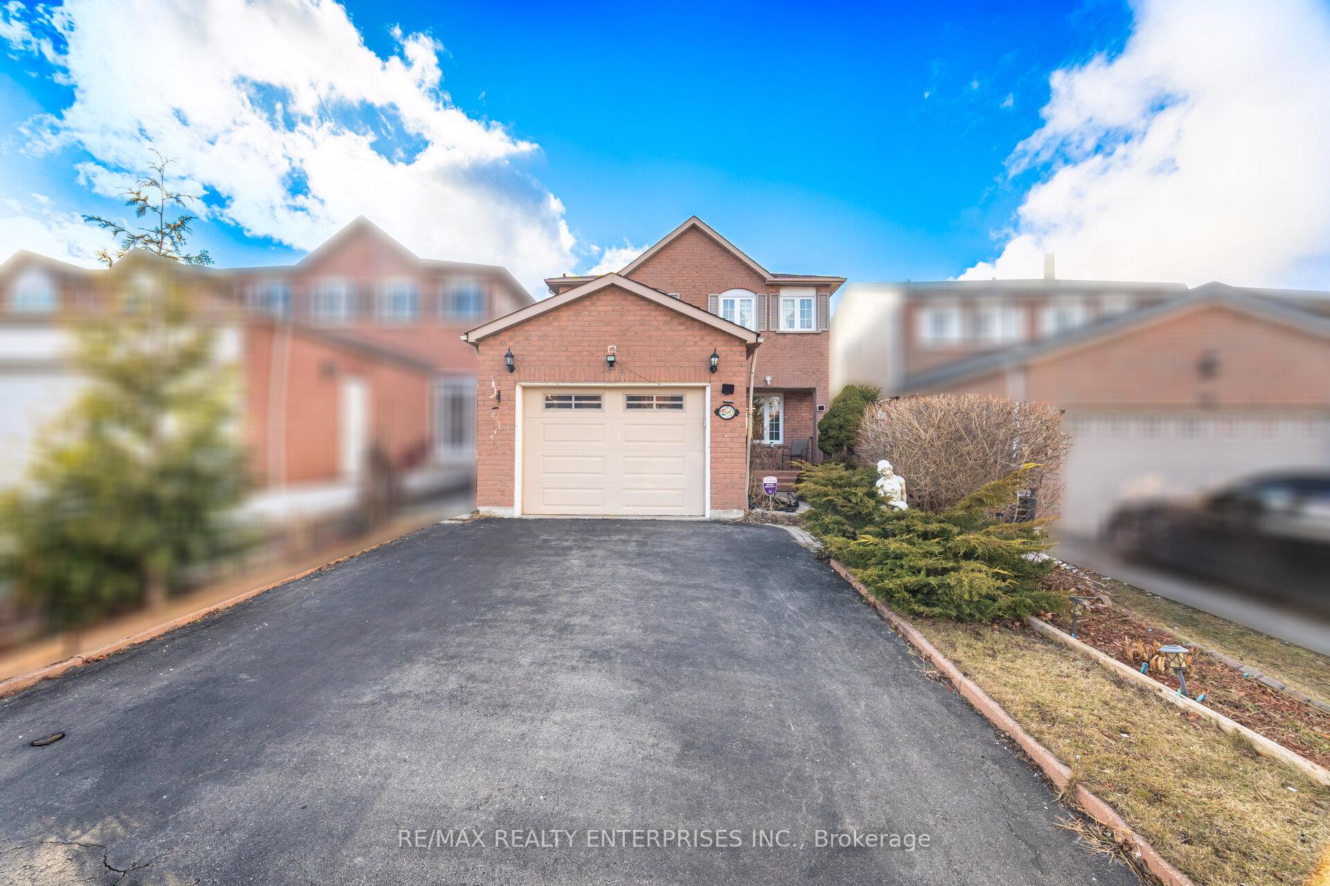 54 Niagara Place Brampton Ontario Canada Sale residential Olugbenga Bosede CENTURY 21 RED STAR REALTY Inc. Brokerage*