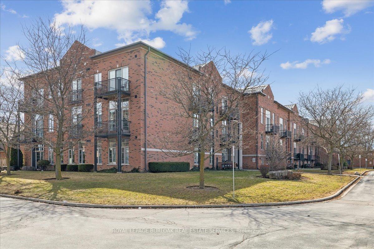 108 - 262 Dundas Street E Hamilton Ontario Canada Sale residential Yama Saighani Kingsway Real Estate, Brokerage