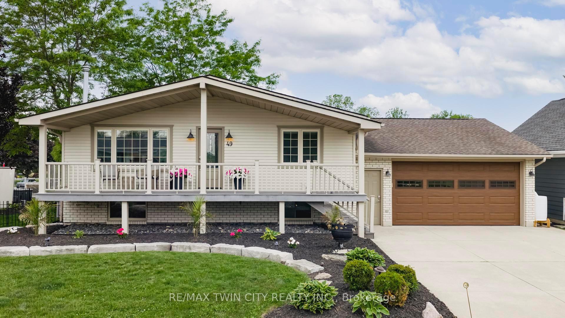 49 Gill Road Lambton Shores Ontario Canada Sale residential Linda Miller RE/MAX PRIME PROPERTIES UNIQUE GROUP, BROKERAGE