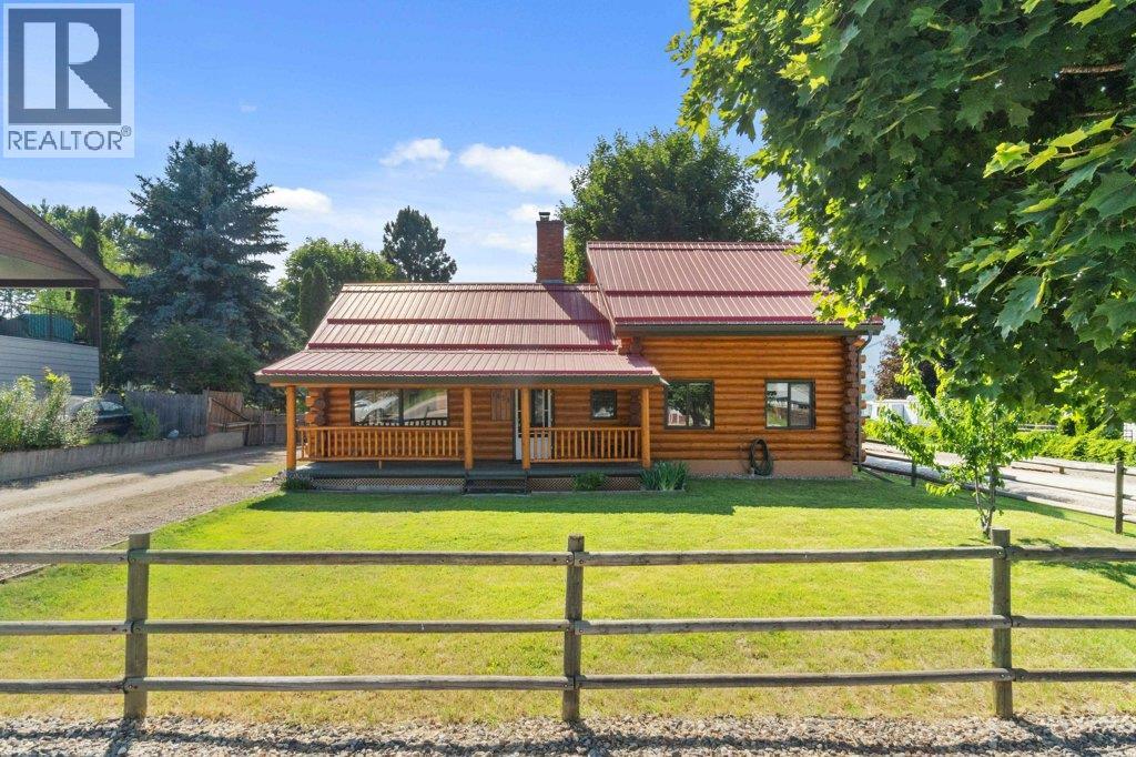 1421 10 Street SW Salmon Arm British Columbia Canada Sale residential Tina Cosman EXP Realty (Salmon Arm)