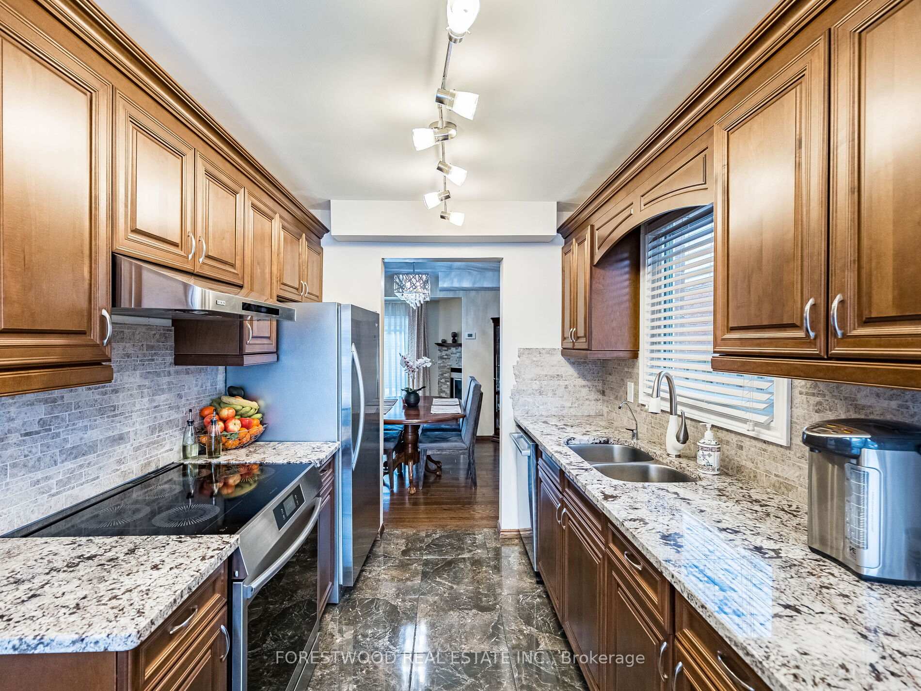 2036 Chrisdon Road Burlington Ontario Canada Sale residential SHANNON MCCOUBREY RE/MAX Escarpment Realty Inc., Brokerage