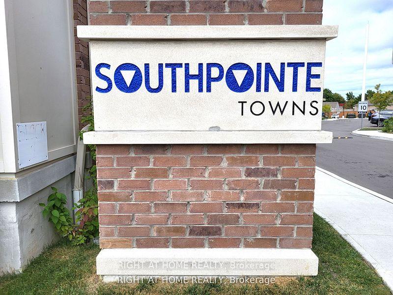 7 - 490 Beresford Path Oshawa Ontario Canada Sale residential J. Luis Filipe Right at Home Realty, Brokerage*