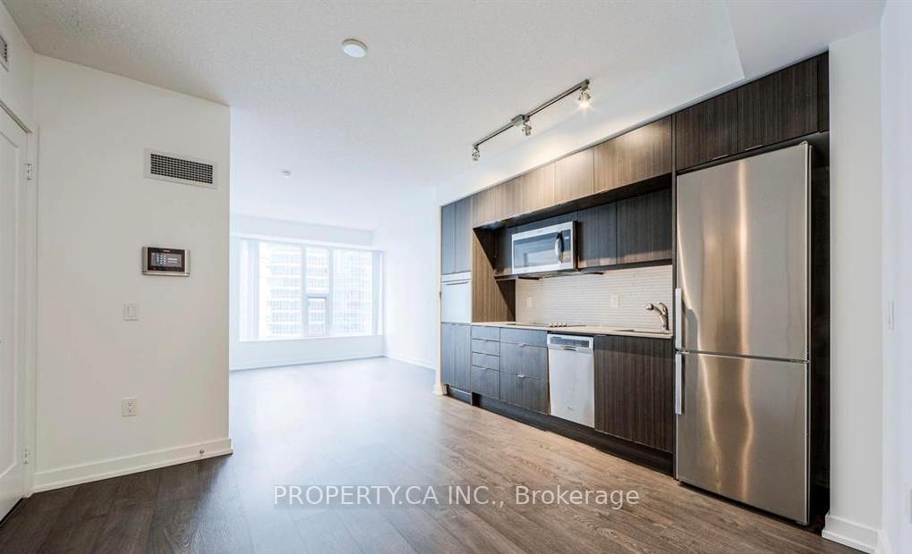2109 - 10 York Street Toronto Ontario Canada Rented residential   TRIMAXX REALTY LTD. Brokerage