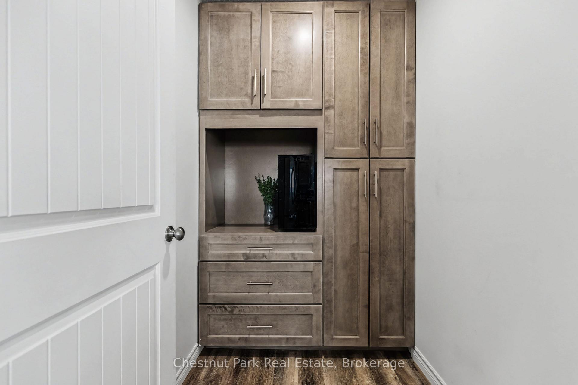 4 Bedroom Single Family Home/House's Image 33