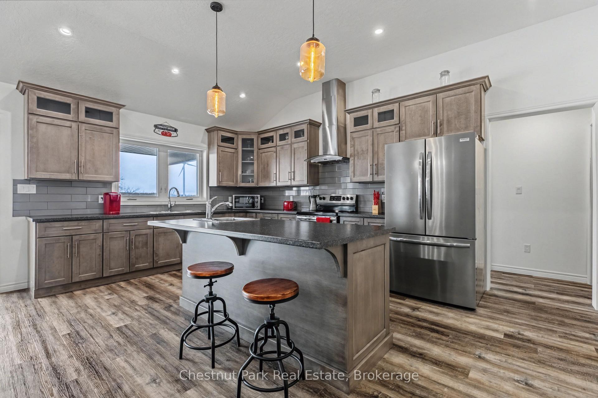4 Bedroom Single Family Home/House's Image 32