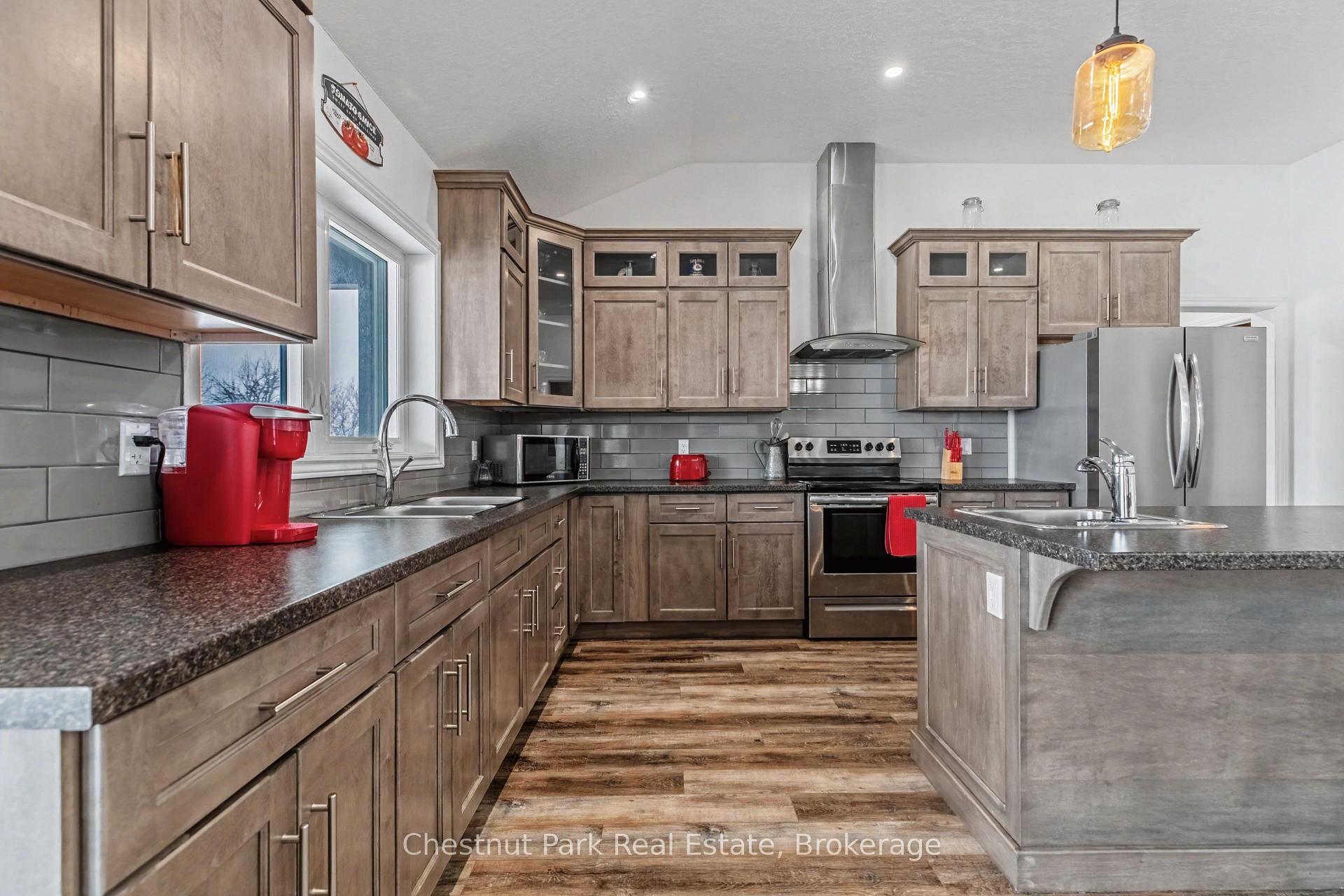 4 Bedroom Single Family Home/House's Image 29