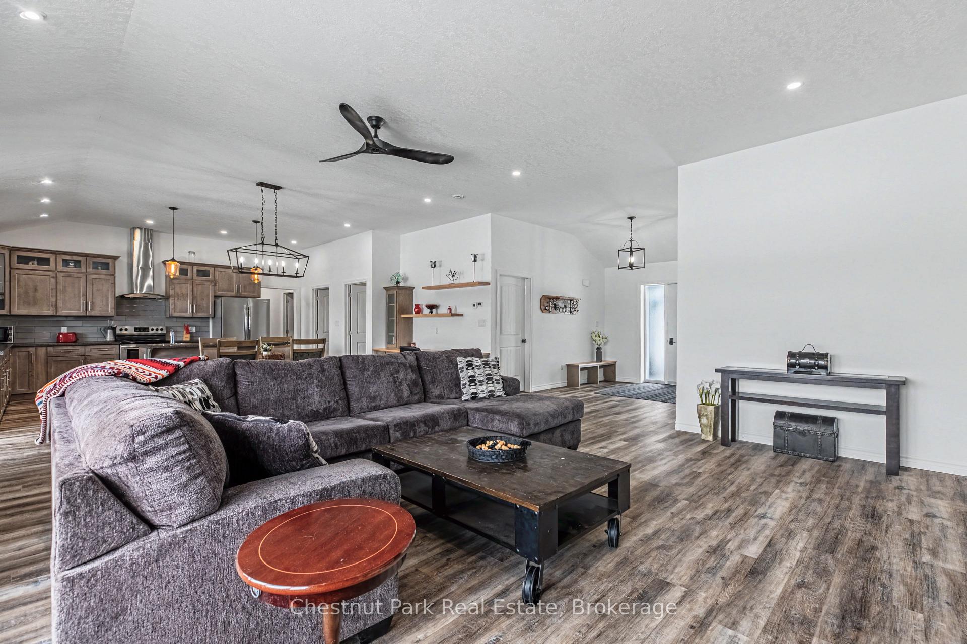 4 Bedroom Single Family Home/House's Image 18