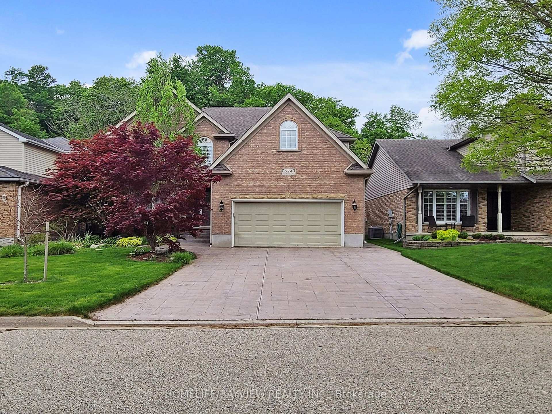 574 Sandbanks Crescent Waterloo Ontario Canada Sale residential Eva Munch RE/MAX Twin City Realty Inc., Brokerage*