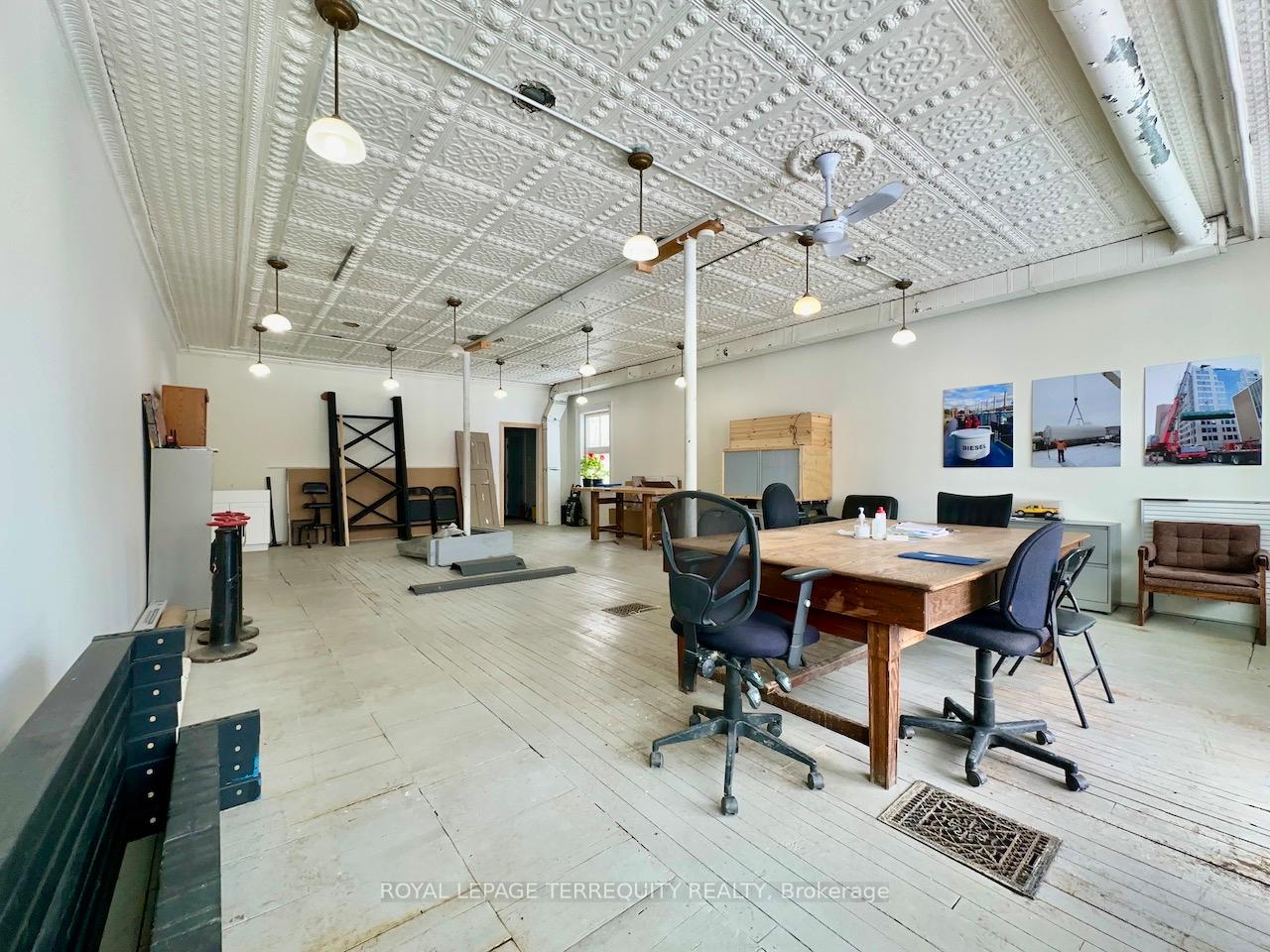 E1 - 132 Highway 7 Pickering Ontario Canada Lease commercial ROYAL LEPAGE TERREQUITY REALTY