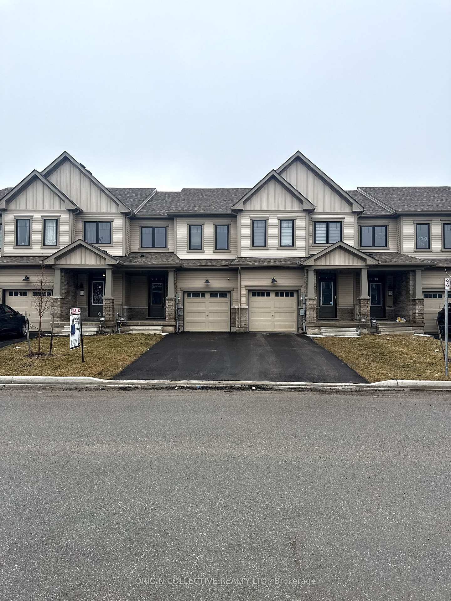 117 Keelson Street Welland Ontario Canada Sale residential Aaron Kroll Origin Collective Realty Ltd., Brokerage*
