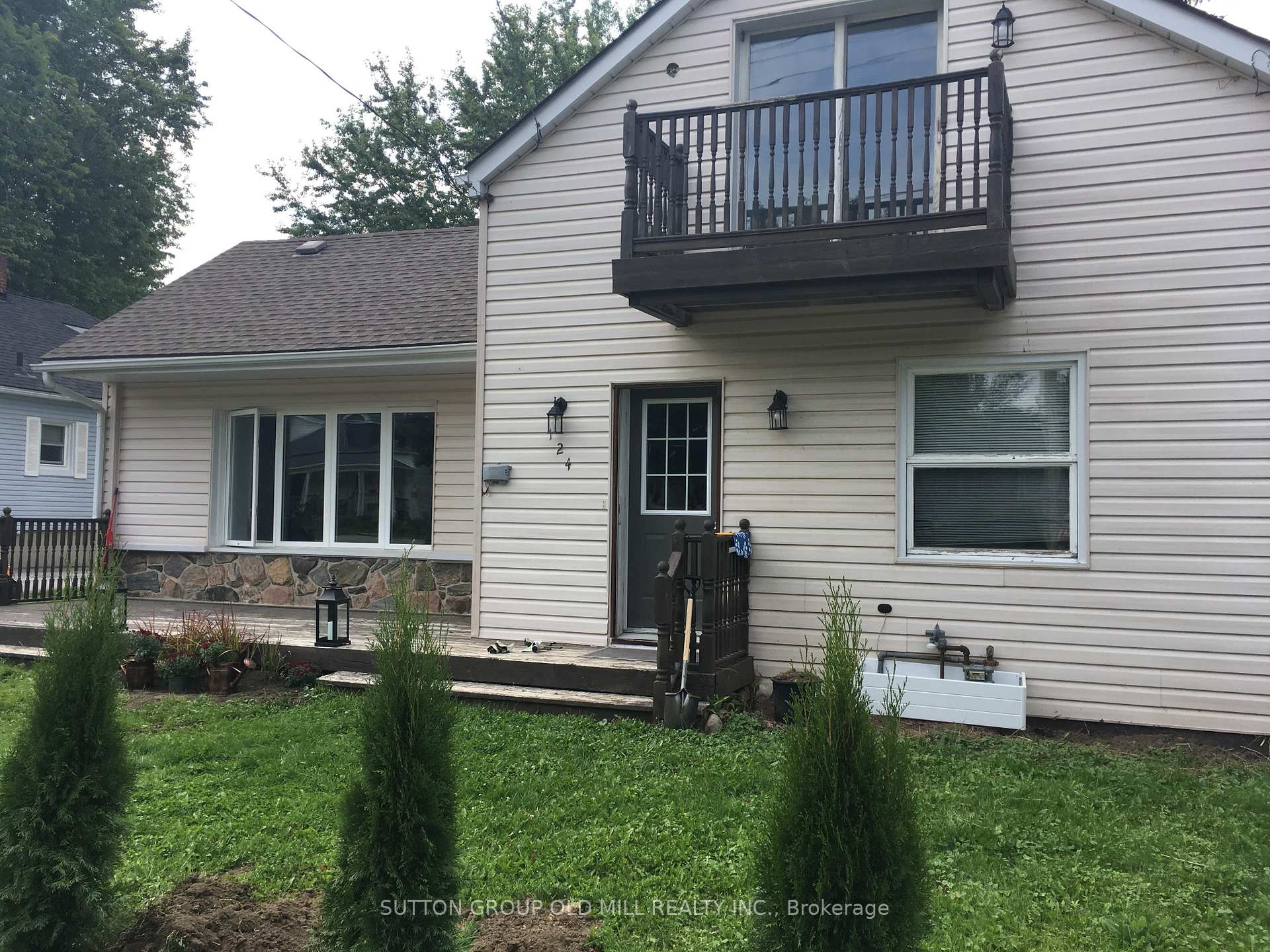 124 Bruce Street S Blue Mountains Ontario Canada Sale residential Johanna Weaver Sutton Group Old Mill Realty Inc., Brokerage *