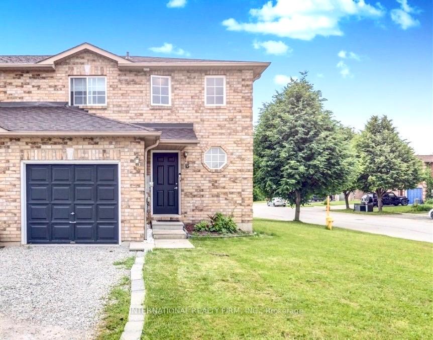 15 Hewitt Place Barrie Ontario Canada Sale residential Chinnie Wong INTERNATIONAL REALTY FIRM, INC.