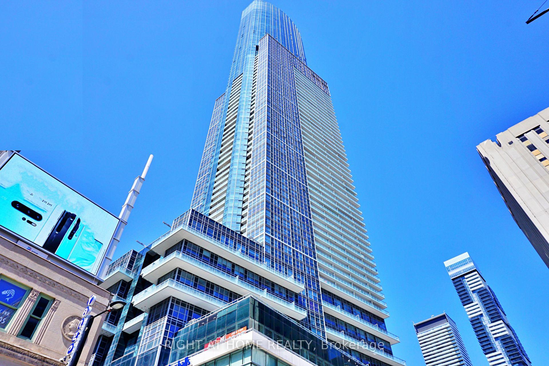 4207 - 386 Yonge Street Toronto Ontario Canada Sale residential Manraj Aujla HomeLife/Miracle Realty Ltd, Brokerage *