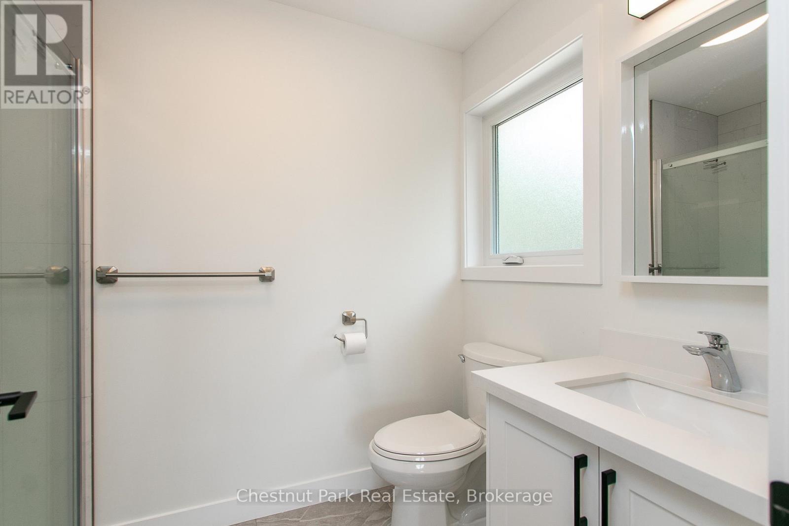 3 Bedroom Single Family Home/House's Image 40