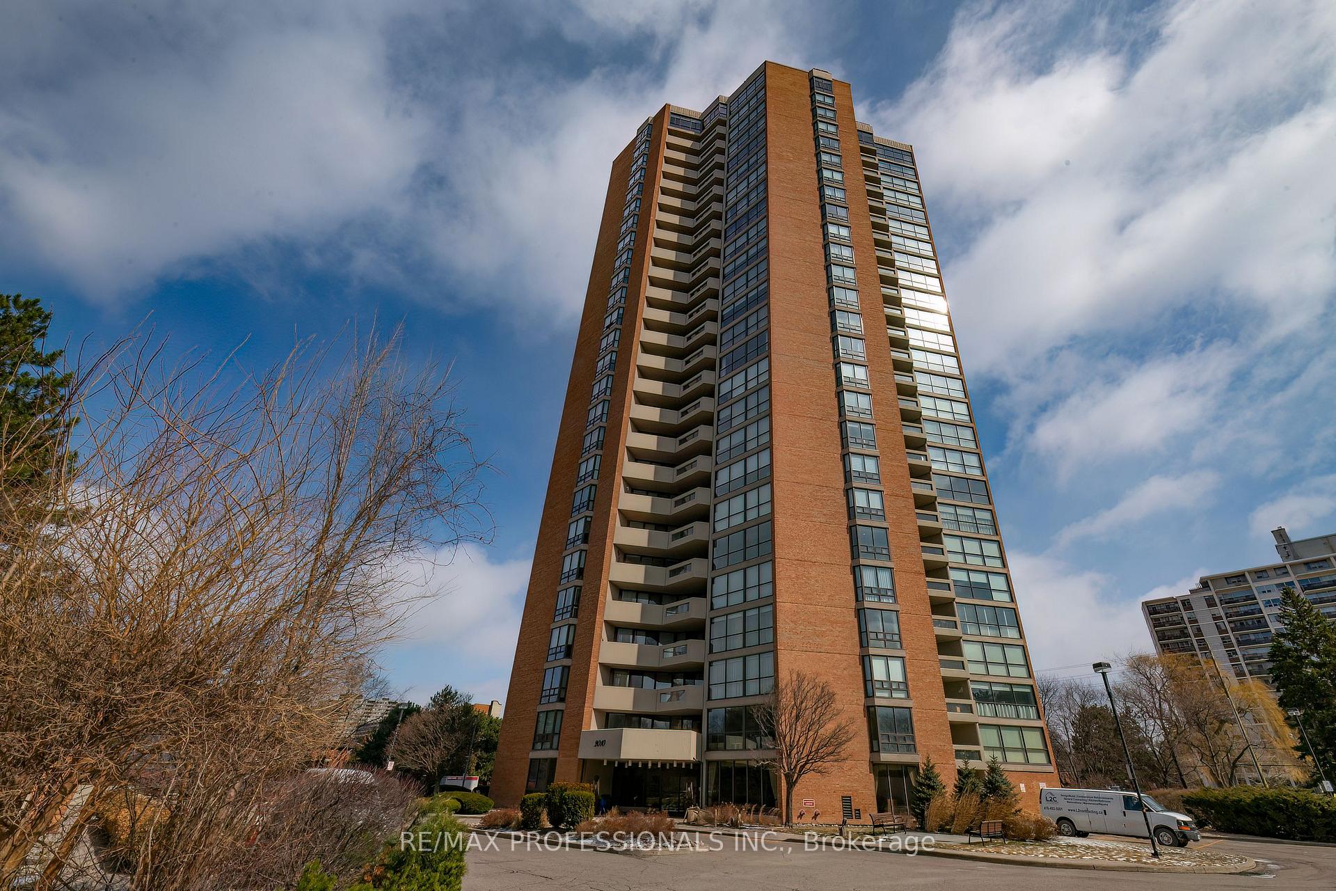 2302 - 2010 Islington Avenue Toronto Ontario Canada Sale residential Brian Pennington RE/MAX Professionals Inc., Brokerage *