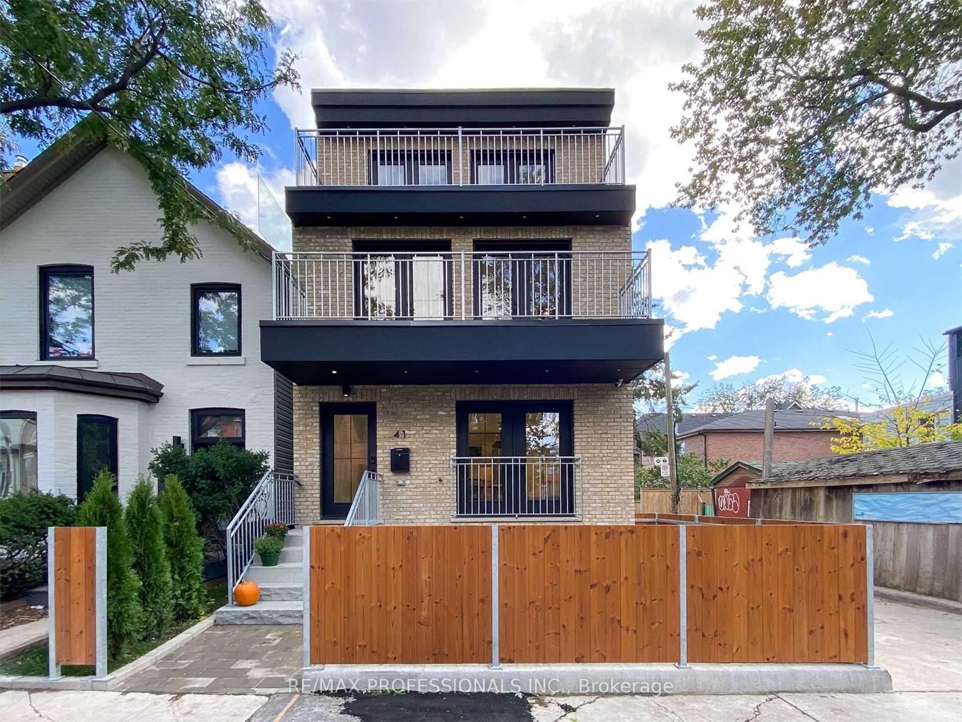 B - 41 Rolyat Street Toronto Ontario Canada Rent residential Rita Moore RE/MAX Professionals Inc., Brokerage *